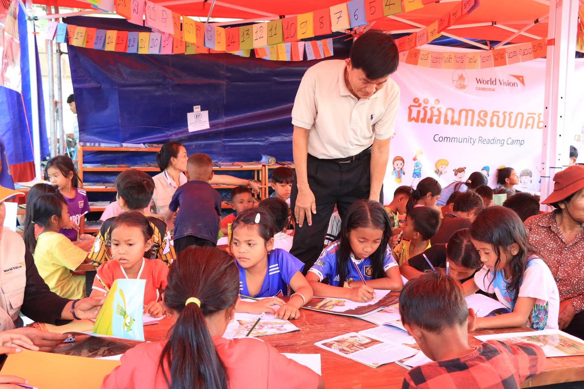 ក្រសួងអប់រំបង្ហាញពីកម្មវិធីសិក្សាអនឡាញឥតគិតថ្លៃ ដល់សិស្សភៀសសឹក