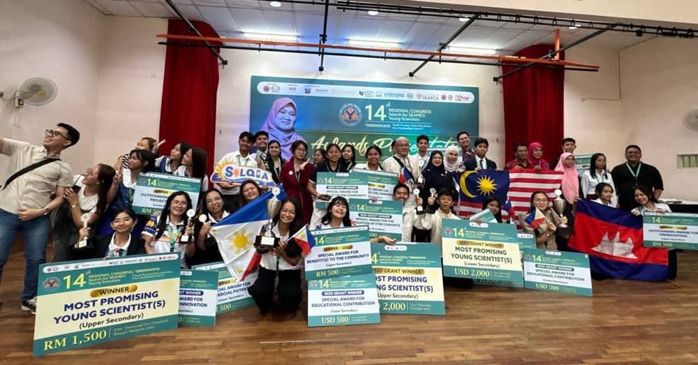 អបអរសាទរ! សិស្សានុសិស្សកម្ពុជា ២ក្រុម ទទួលបានពានរង្វាន់អ្នកវិទ្យាសាស្ត្រវ័យក្មេងថ្នាក់តំបន់លើកទី១៤ ពីប្រទេសម៉ាឡេស៊ី