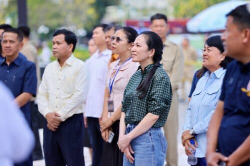 ការទស្សនាផ្ទាំងគំនូរលើផ្ទៃជញ្ជាំងក្រោមប្រធានបទ “សិល្បៈដើម្បីសន្តិភាព”