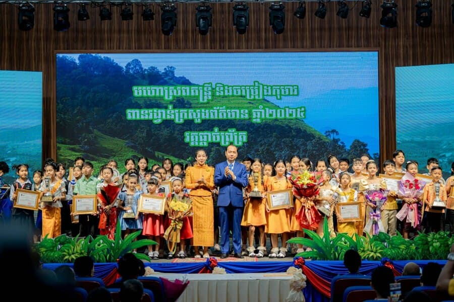 ក្រសួងព័ត៌មានត្រៀមរៀបចំមហោស្រពតន្ត្រី និងចម្រៀងកុមារឆ្នាំ២០២៦ ផ្តោតលើស្នាដៃនិពន្ធថ្មី និងស្មារតីស្រឡាញ់ជាតិ