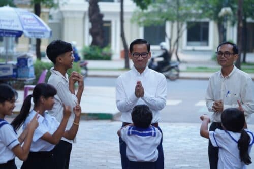 ប្រតិភូយុវជនជាង ៧០០នាក់ ចុះចែករំលែកក្ដីស្រឡាញ់ដល់សិស្សានុសិស្សវិទ្យាល័យអប់រំពិសេសសៀមរាប