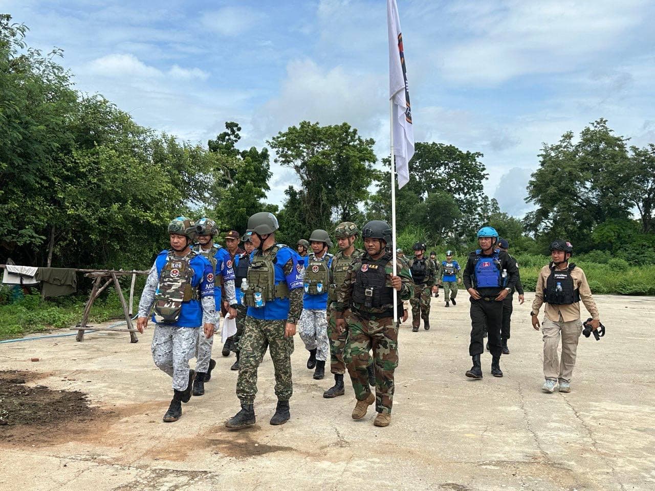AOT ចុះសង្កេតការណ៍ផ្ទៀងផ្ទាត់ រាយការណ៍ និងត្រួតពិនិត្យការដាក់ពង្រាយទូកុងតឺន័រកាន់កាប់ដោយខុសច្បាប់របស់យោធាថៃ នៅទីតាំងចំនួន ១៤ នៅច្រកបឹងត្រកួន