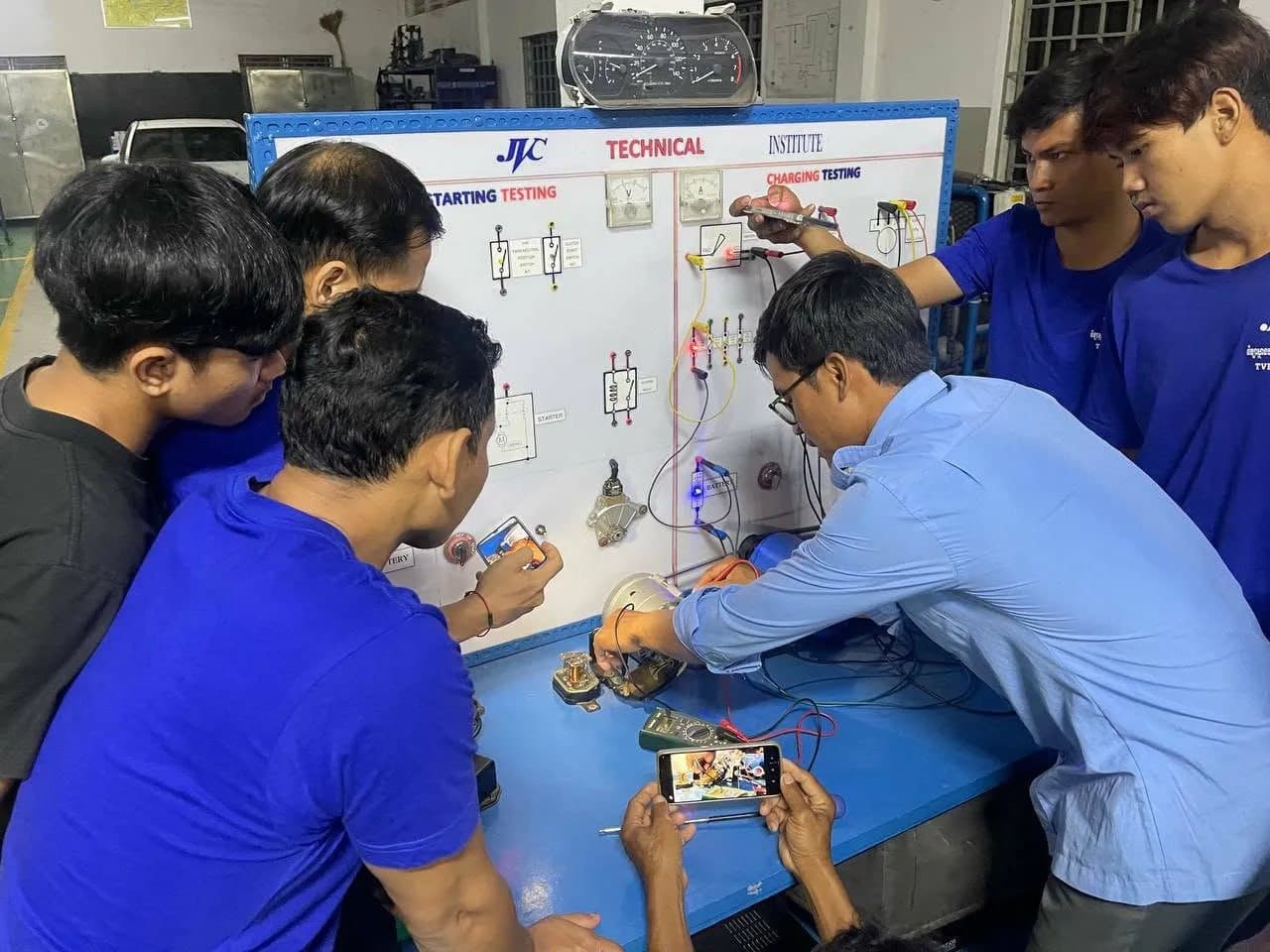 អាហារូបករណ៍ពេញថ្លៃ ១០០% លើជំនាញបច្ចេកទេសរថយន្ត សម្រាប់សិស្សនិទ្ទេស A វិទ្យាស្ថានបច្ចេកទេស ហ្ស៊ី វ៉េ សេ