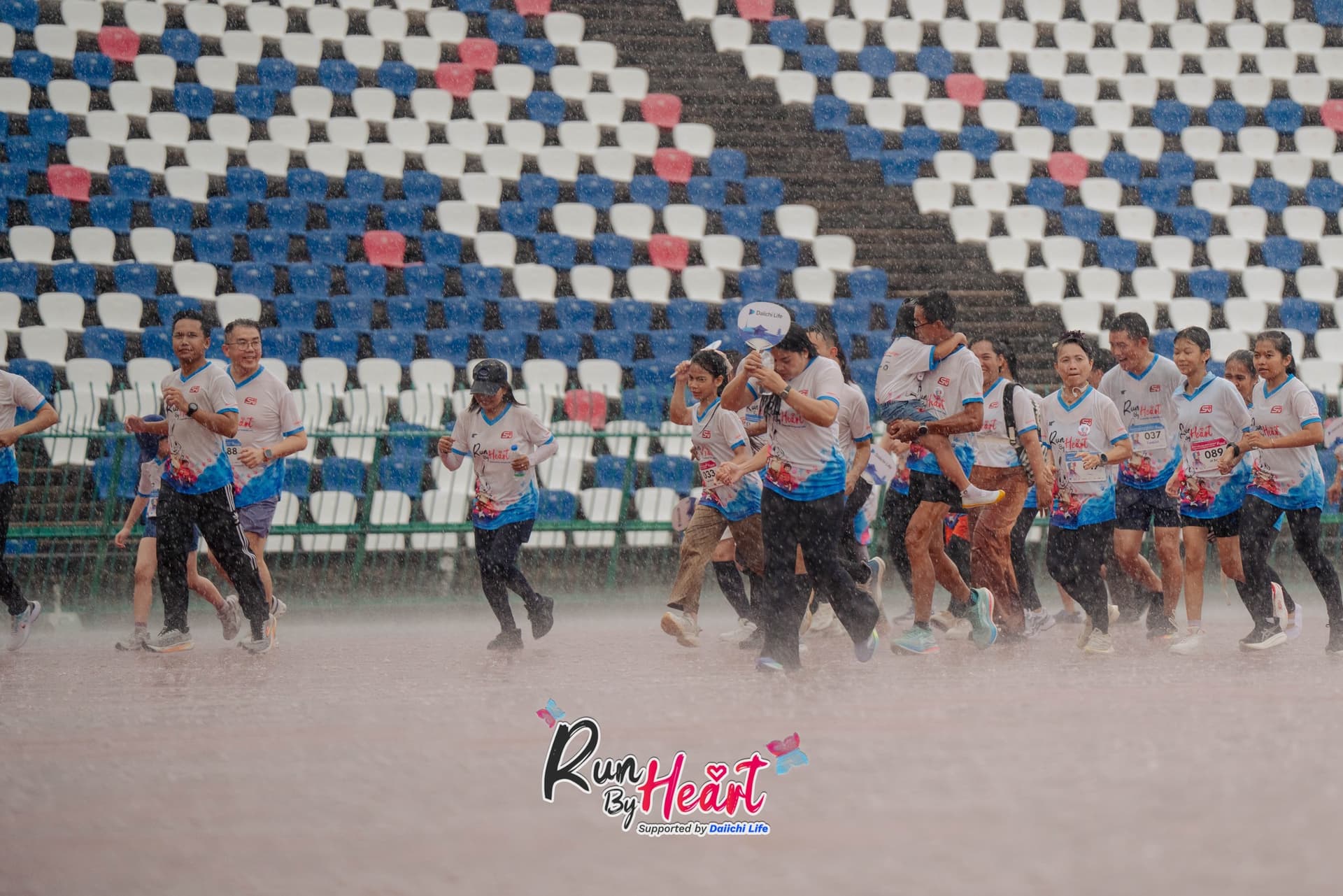ព្រឹត្តិការណ៍ «រត់ដោយបេះដូង លើកទី៣» ប្រមូលថវិកាបានជាង ១៥,០០០ដុល្លារ ជួយដល់សាលារៀនទន្សាយ